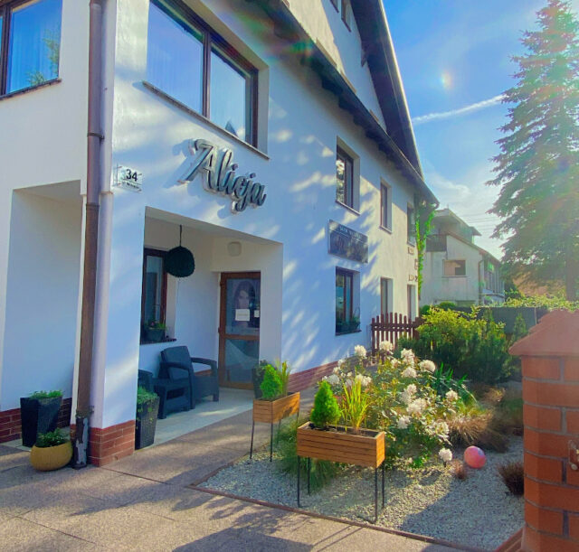 CE8AD43E-37E7-42F2-896F-9E584D9C2517